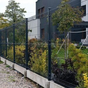 Tvoros stulpų betonavimas